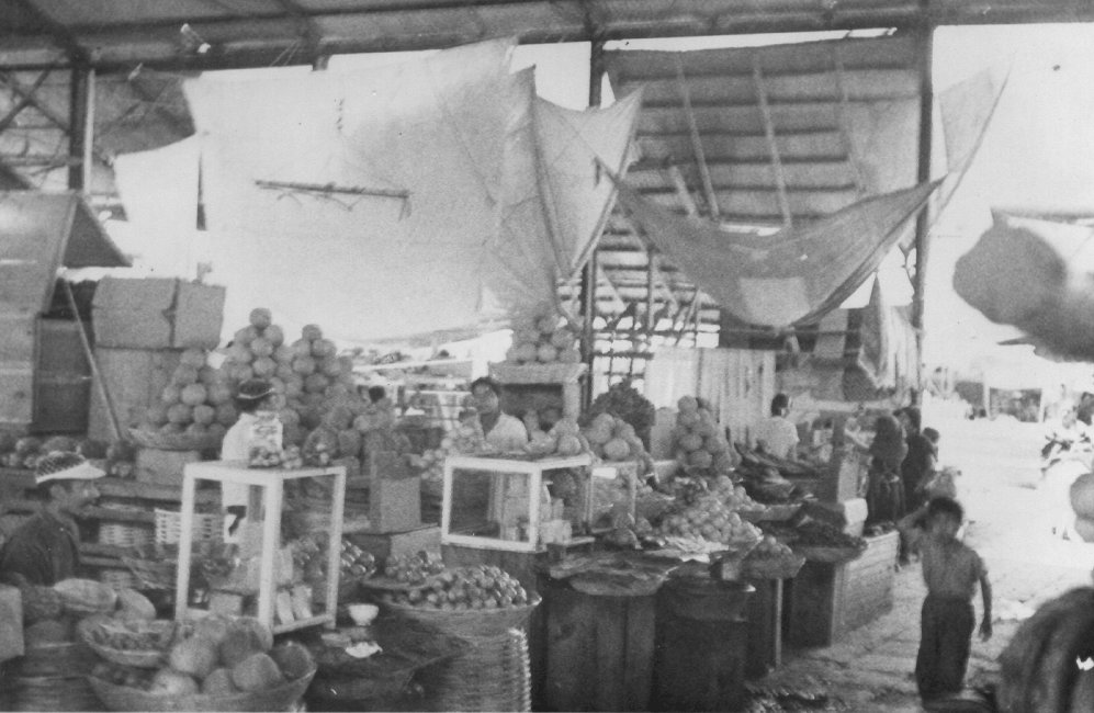 1937_08_19-1-101a-FruitMarket-Oaxaca.jpg