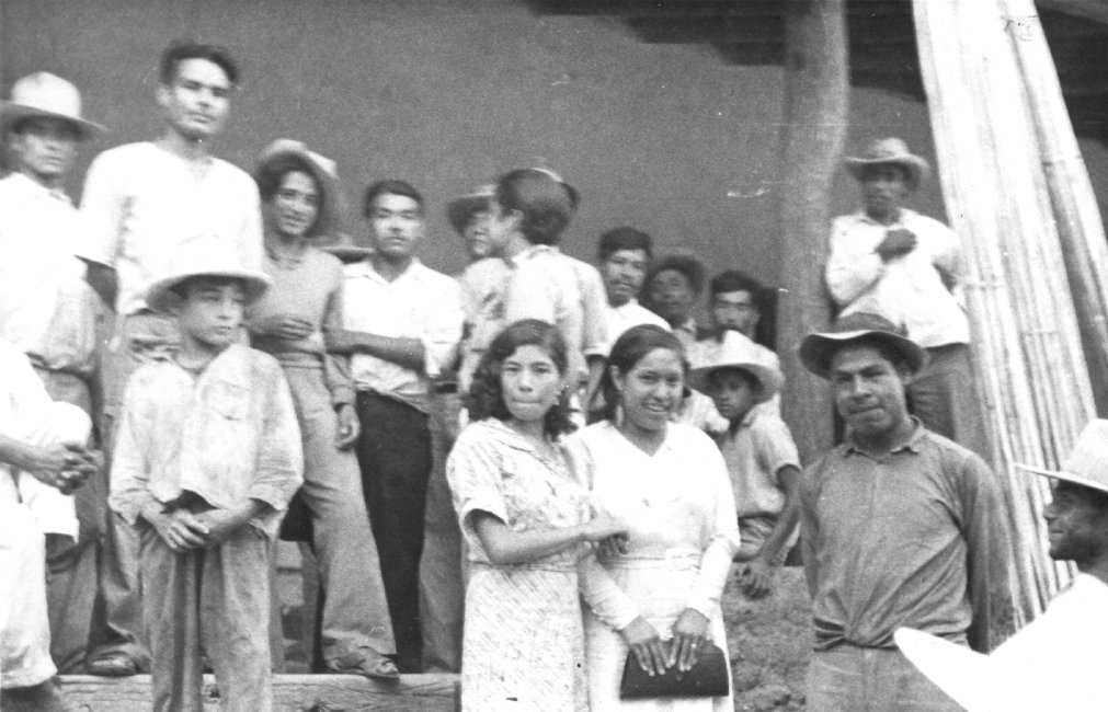 1937_08_24-2-111b-AlfonsoRCuellarFamily-SanBartolo.jpg