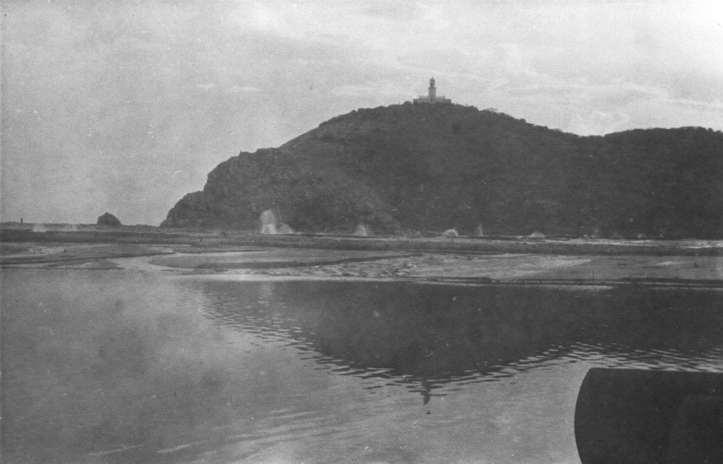 1937_08_31-3-091-Lighthouse-SalinaCruz.jpg