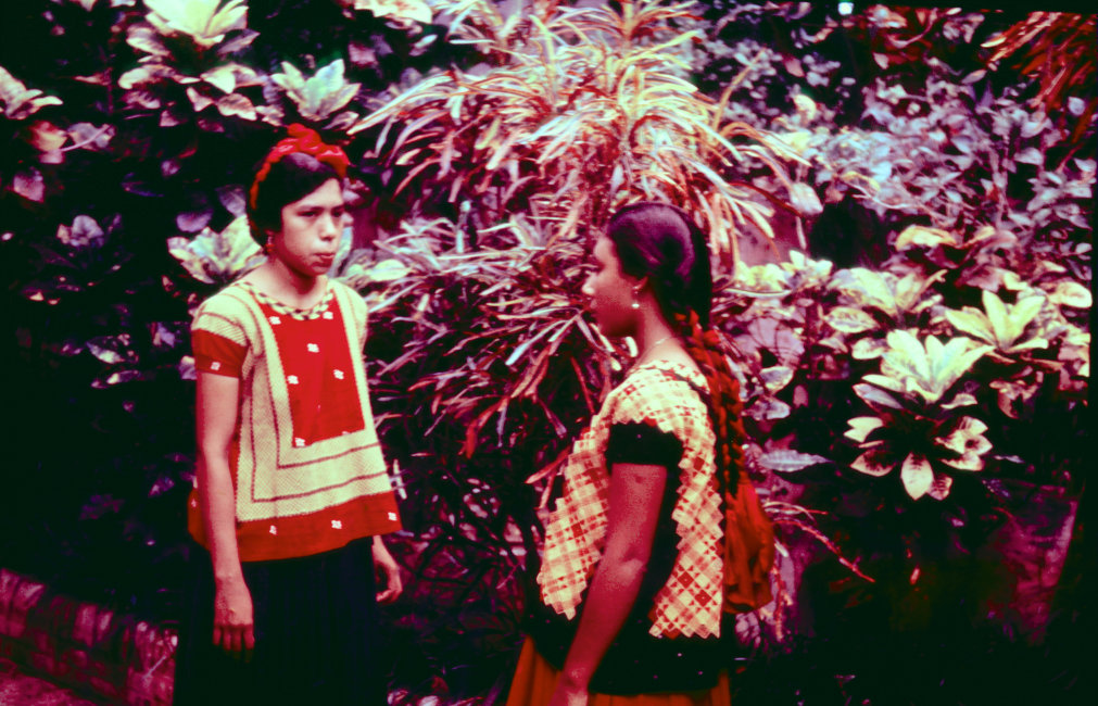 1937_09_01-004-AlfonsaMarga-AureliaMartinez-Tehuantepec.jpg