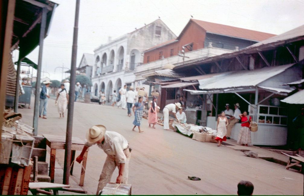 1937_09_04-019-MinatitlanStreetScene.jpg